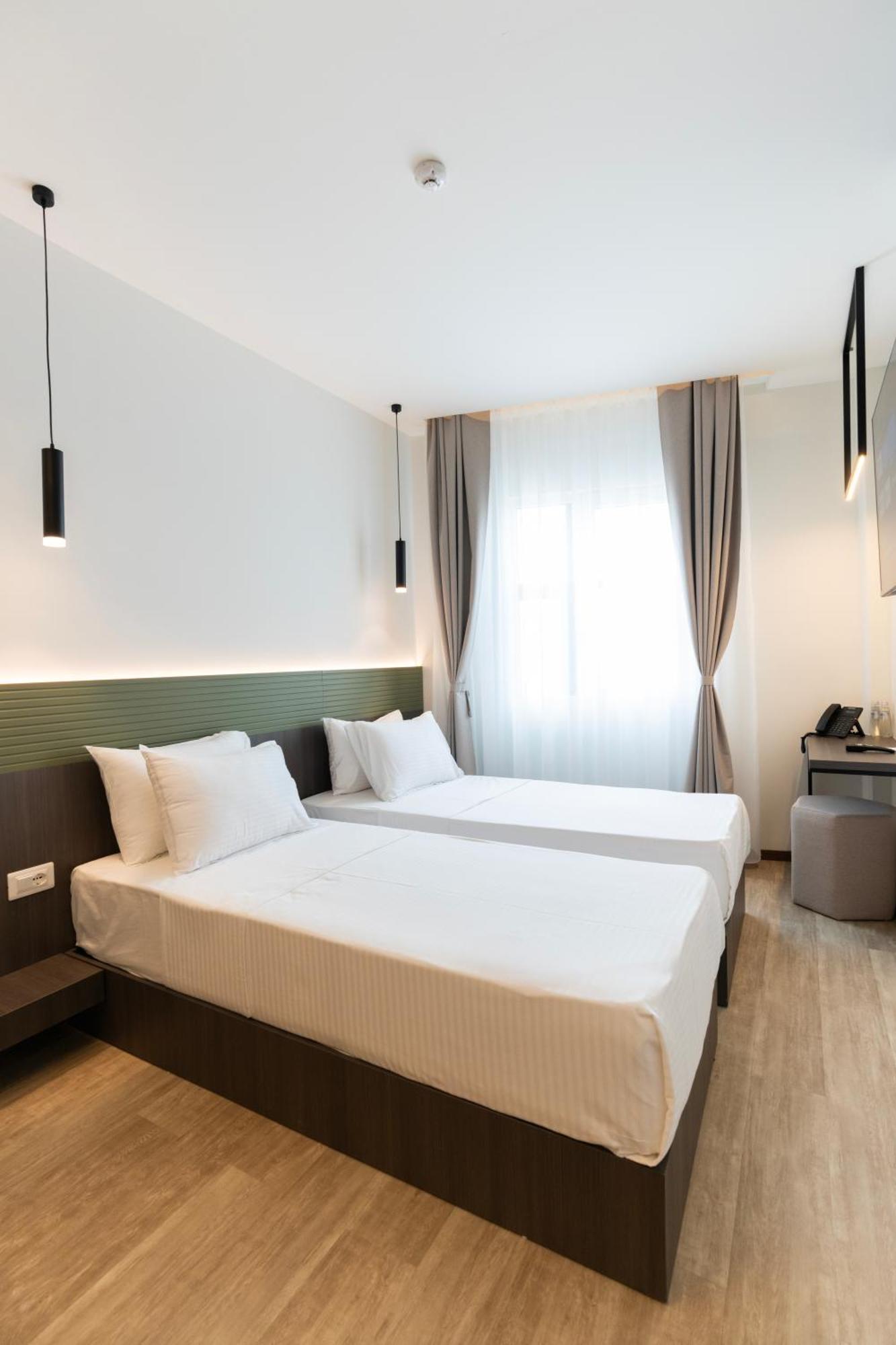 Star Hill Hotel Пристина Екстериор снимка