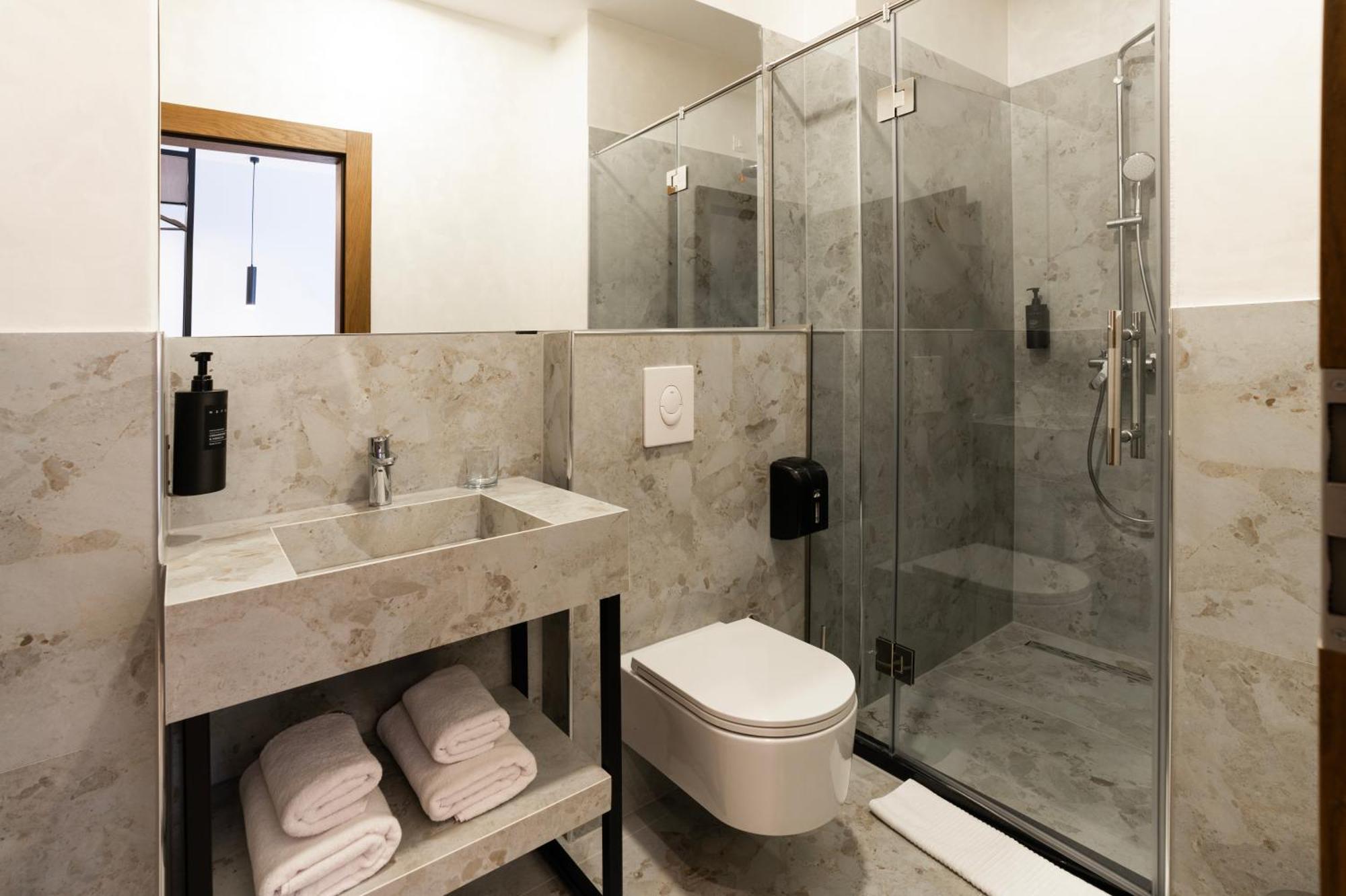 Star Hill Hotel Пристина Екстериор снимка