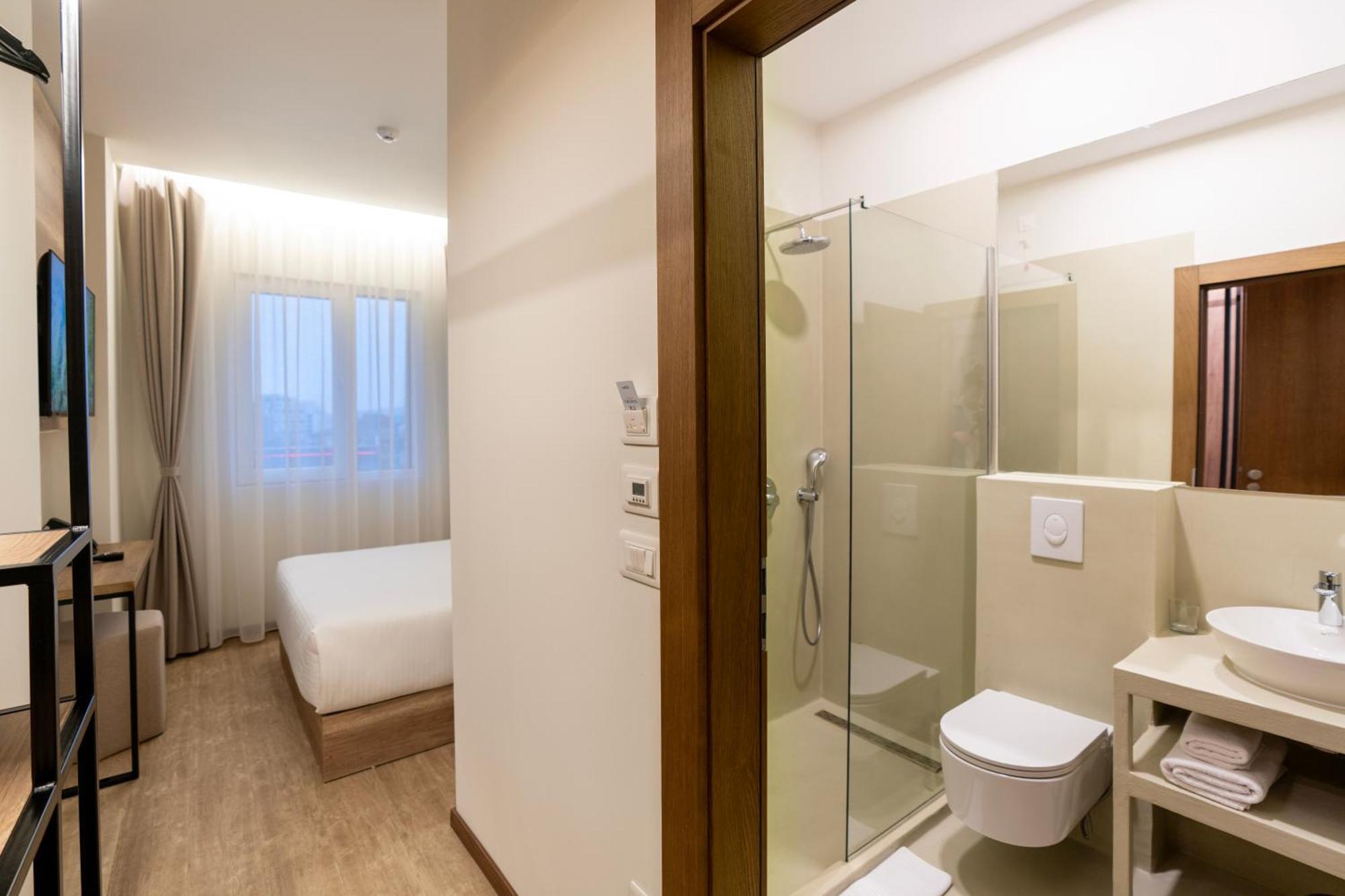 Star Hill Hotel Пристина Екстериор снимка