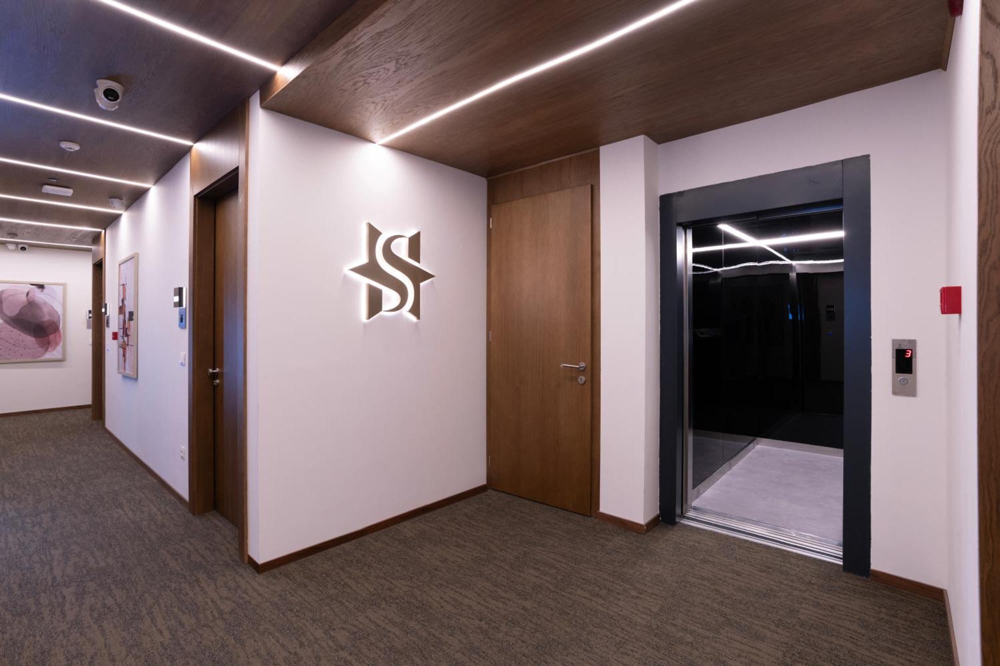 Star Hill Hotel Пристина Екстериор снимка