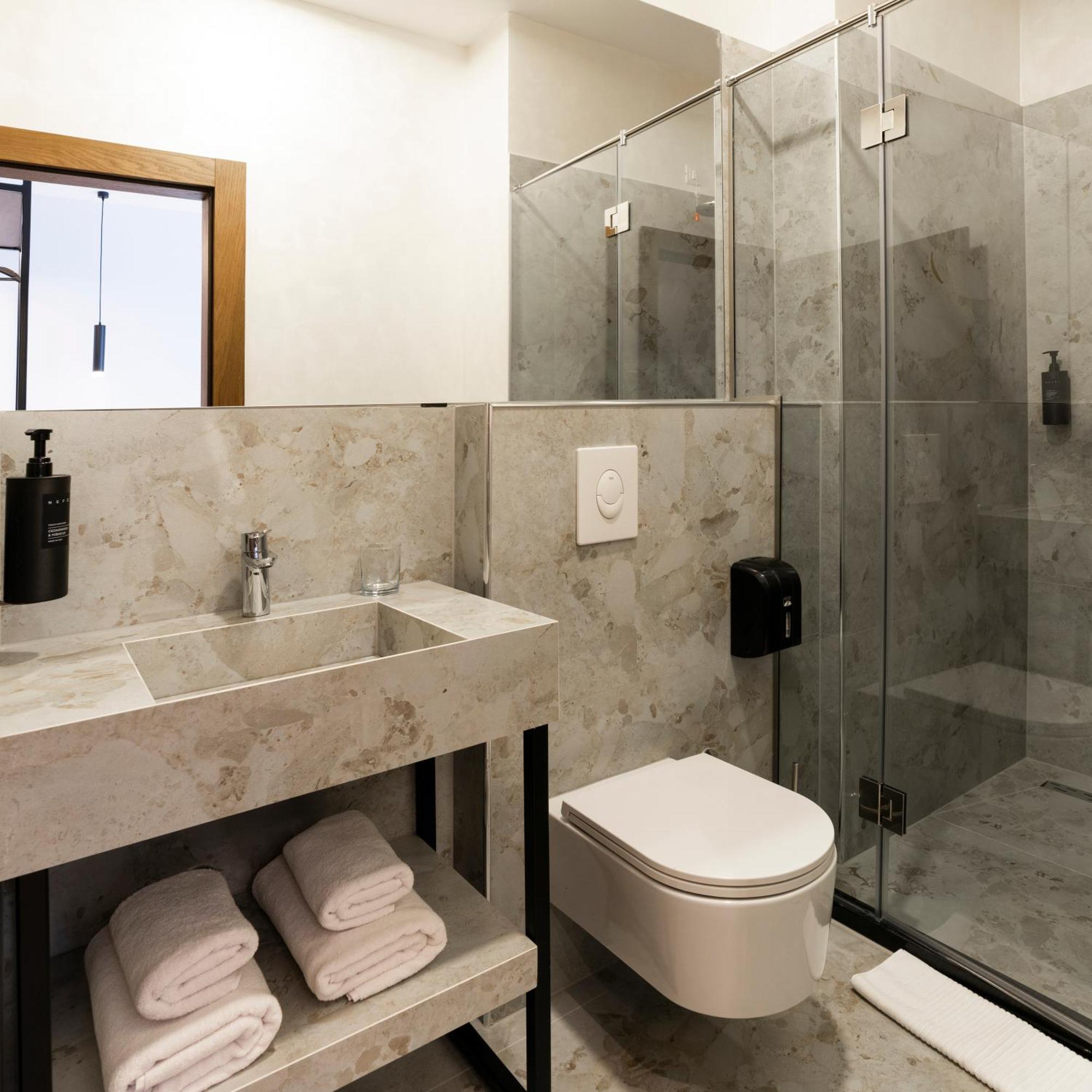 Star Hill Hotel Пристина Екстериор снимка