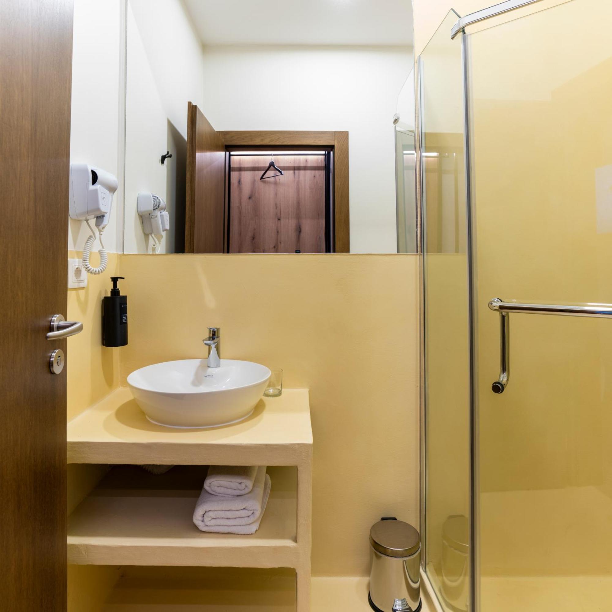 Star Hill Hotel Пристина Екстериор снимка