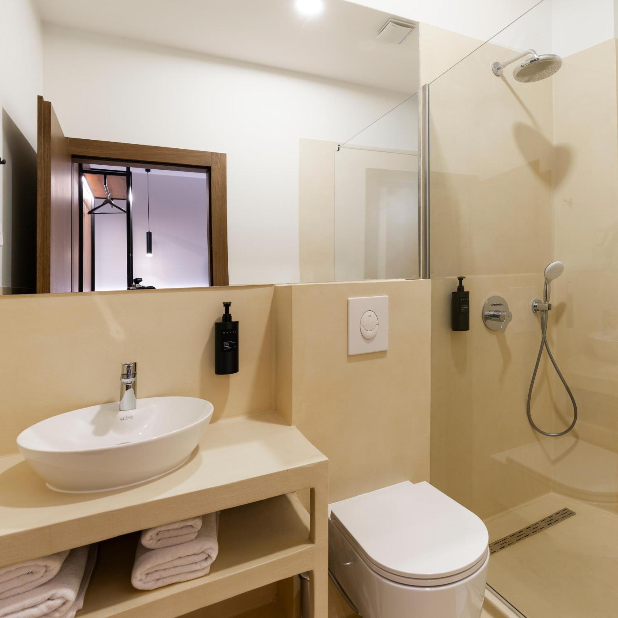 Star Hill Hotel Пристина Екстериор снимка