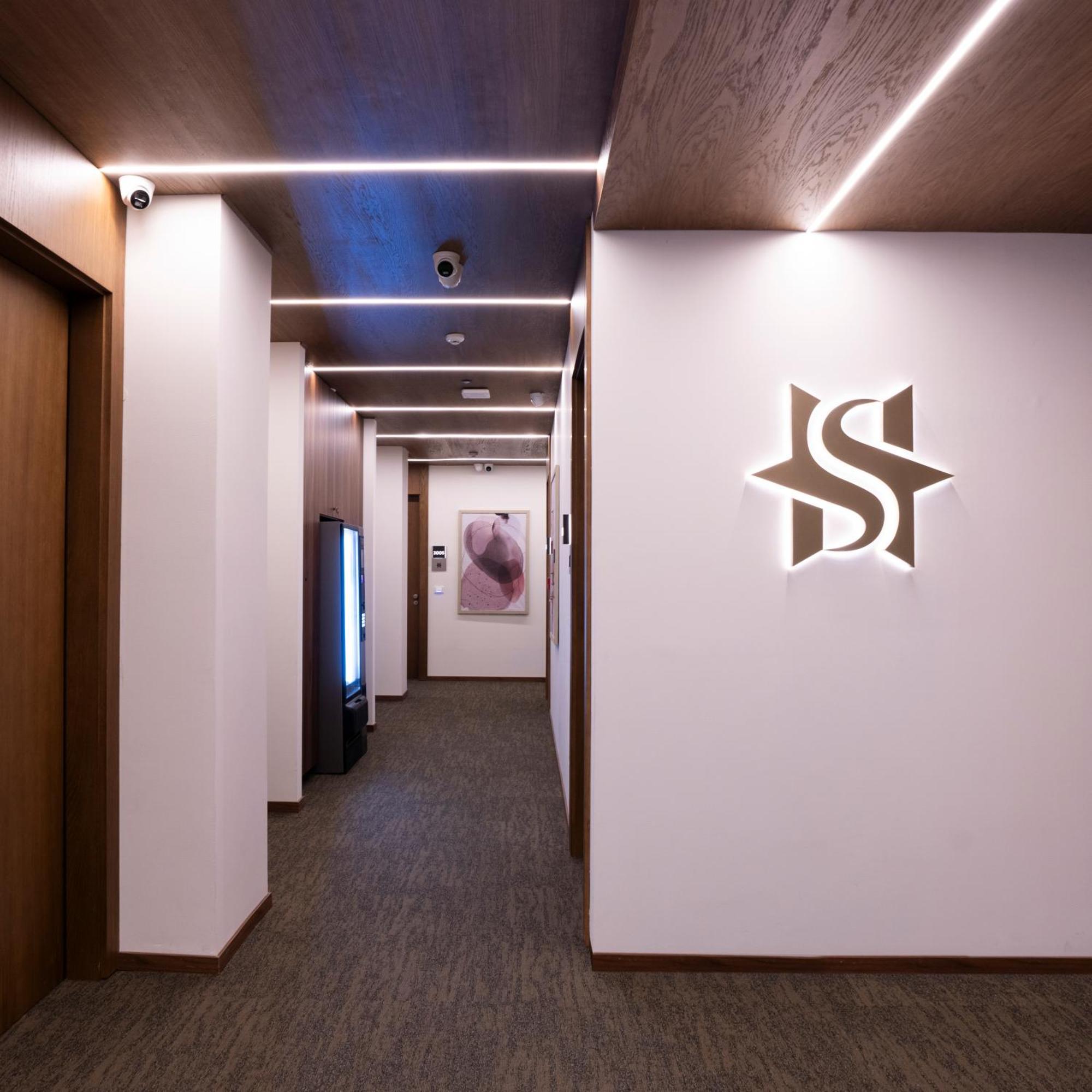 Star Hill Hotel Пристина Екстериор снимка